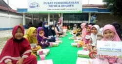 Dalam Dua Hari Rumah Yatim Riau Bagikan 100 Hidangan Berbuka Puasa